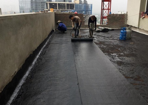 Màng khò nóng chống thấm dột gốc Bitum cho sàn mái sân thượng