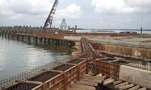 Tác hại của gỉ sắt làm cốt thép phình to gây nứt vỡ kết cấu bê tông cốt thép