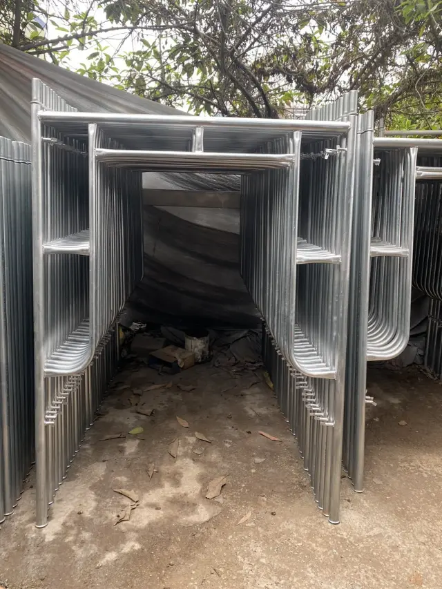 Tính trọng lượng giản giáo
